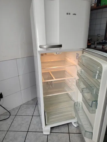 Geladeira 380L Frost Free Electrolux