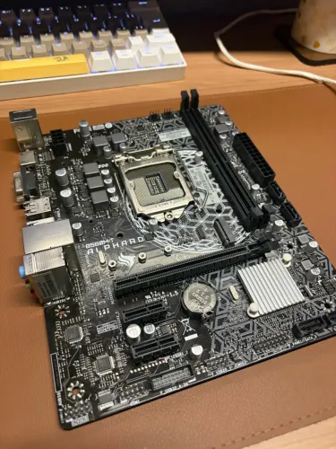 Alphard B560m-T LGA1200