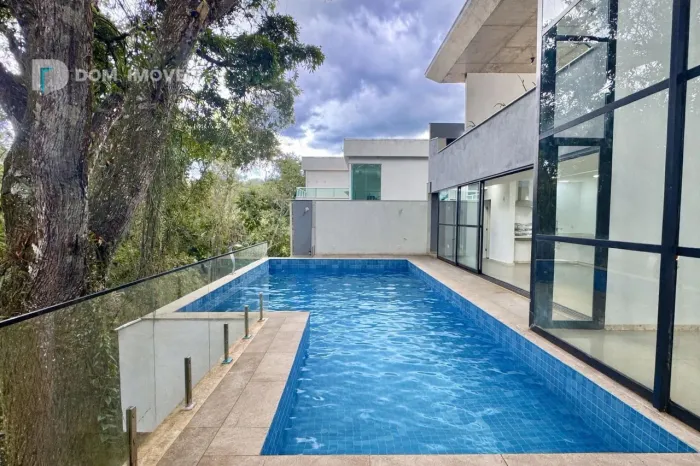 Casa Alto Padrão com 4 quartos à Venda no Condomínio Granville Residence