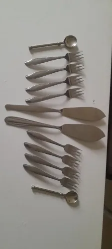 Conjunto NIVER INFANTIL - 8 Garfinhos / 2 Espátulas/ 3 Colherinhas TODOS EM METAL