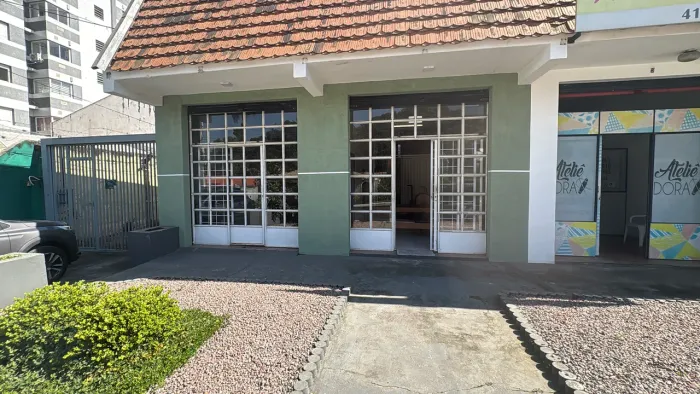 Par de Portas / Fachada de Ferro com Vidros e Grade de Correr (2,45m x 2,87m)