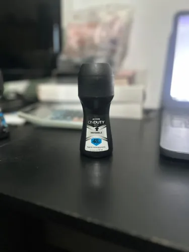 Roll-On Antitranspirante 50ml Avon OnDuty Men Invisible