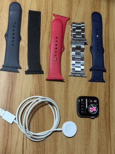 Apple Watch Série 5 44mm GPS + Celular 