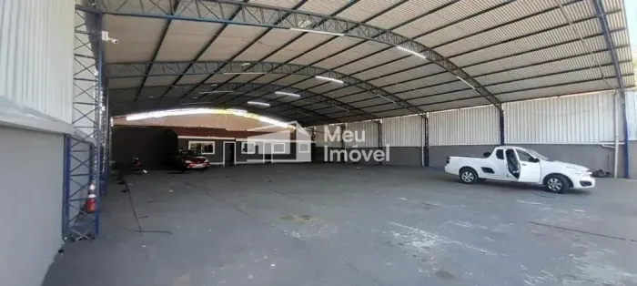 LUC Aluga - Ponto Comercial / Galpão 600m² Bairro Vila Tatetuba Zona Leste São José dos