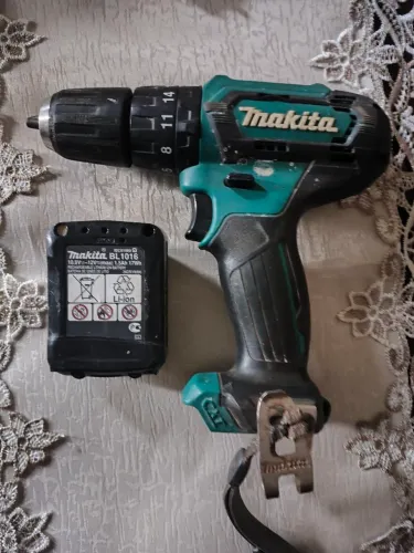 Parafusadeira e furadeira Makita