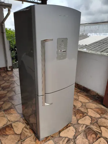 GELADEIRA SEMINOVA