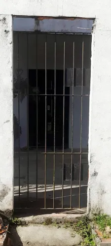 PORTÕES DE FERRO EM FORMA DE GRADE