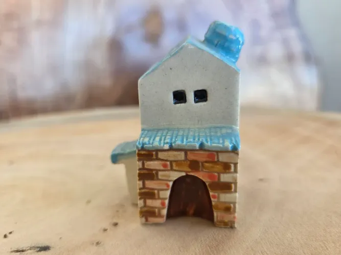 Casinha miniatura de porcelana