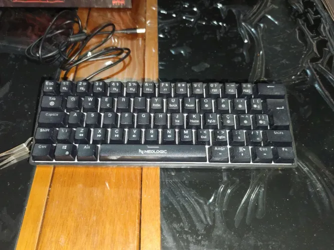 Teclado Mecânico gamer - Neologic Precision PRO - Switch blue