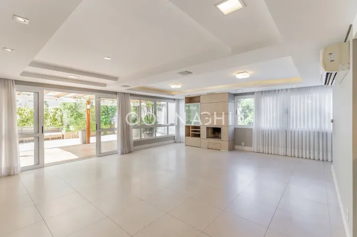 Terraço com piscina e integração completa