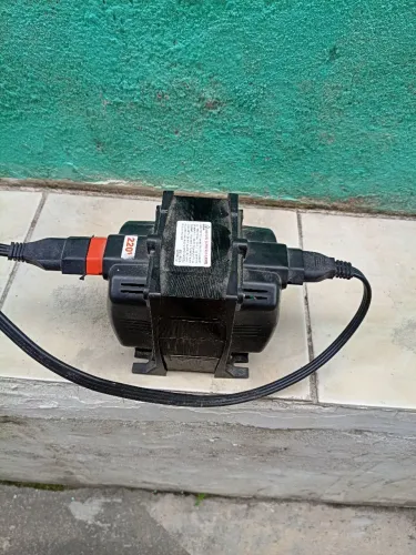Auto transformador de 7000 w a