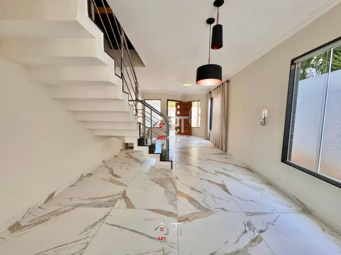 Casa com 3 dormitórios para alugar, 180 m² por R$ 6.000,01/mês - Interlagos - Vila Velha/E