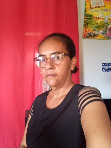 Procuro faxina também só auxiliar de cozinha 