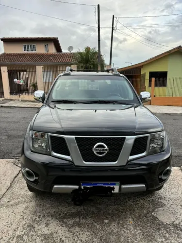 Nissan Frontier SV AT. CD 4X4 2.5 TB Dies. Aut. 2015