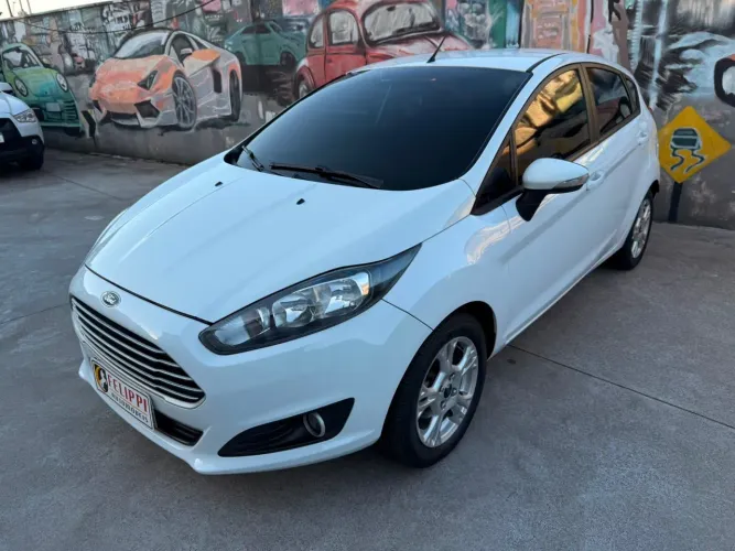 Ford Fiesta SEL 1.6 16V Flex Mec. 5P 2017