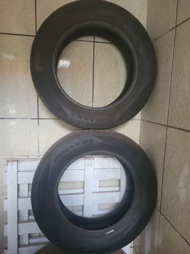 Vende-se 3 pneus 205/60/16, ou troca em pneus 185/65/15