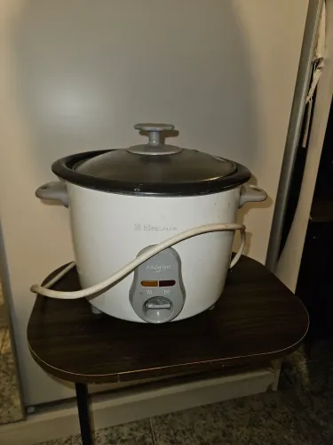 Panela de Arroz Elétrica Electrolux