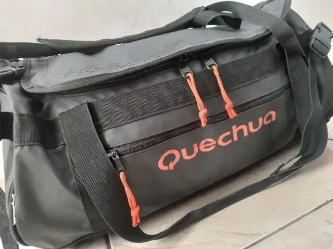 Bolsa Duffle Decathlon Quechua 40 litros