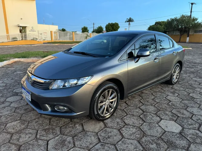 Honda Civic Sedan LXS 1.8/1.8 Flex 16V Aut. 4P 2013