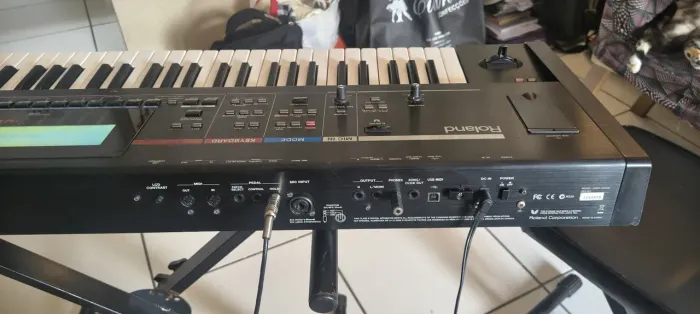 Teclado Roland Juno Stage