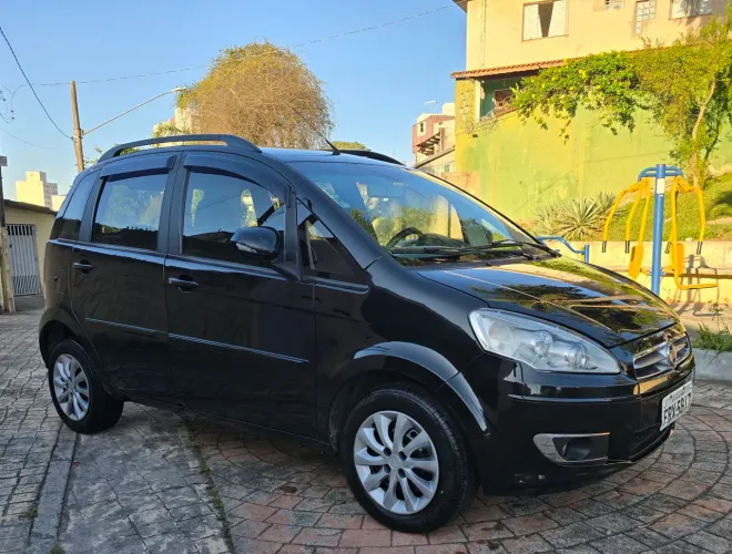 Fiat Idea Attractive 1.4 Fire Flex 8V 5P 2014