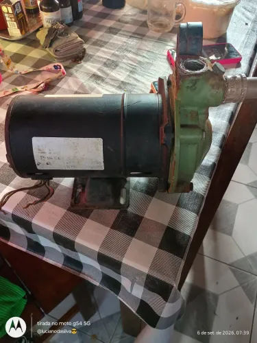 Vendo bomba injetora