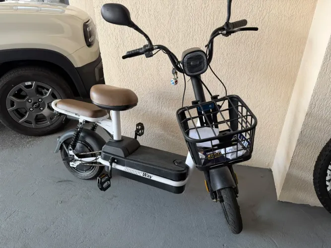 Bicicleta Elétrica ImportWay - Completa, Conservada e Funcionando Perfeitamente ZERO