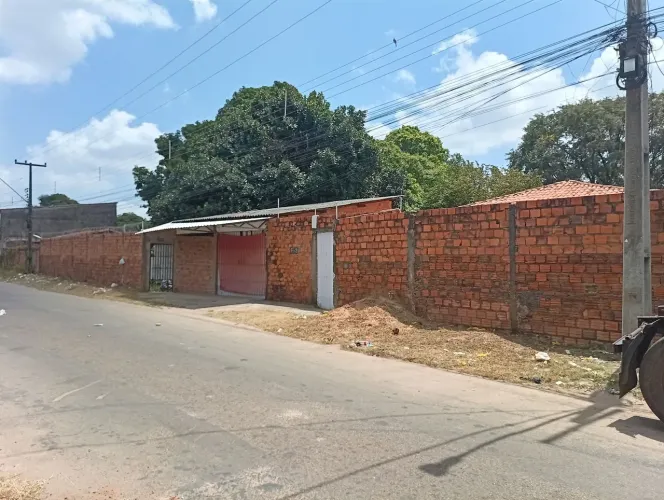 Sítio bem localizado