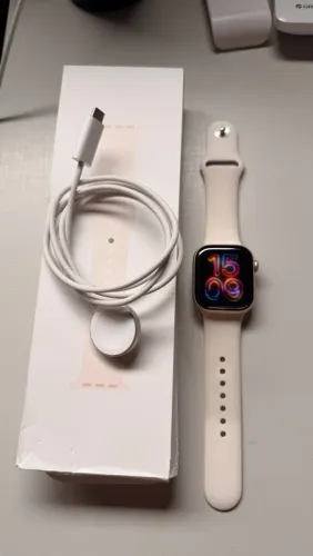Apple Watch 11 Rosé - 42mm