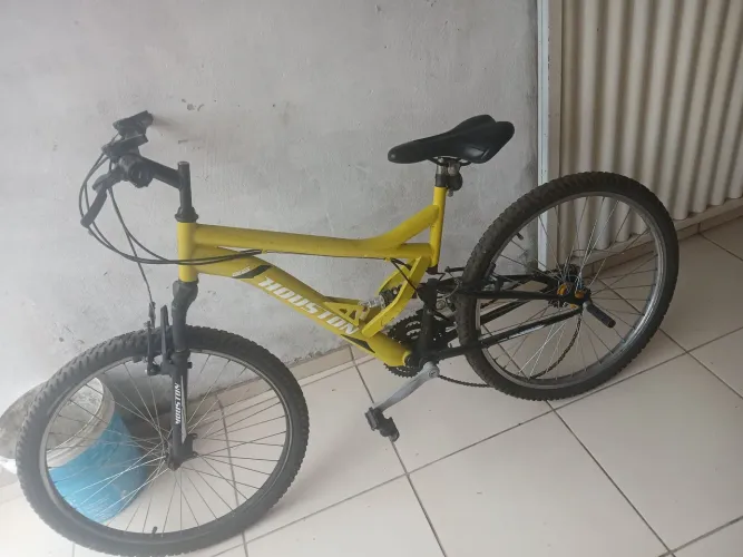 Bike Houston aro 26 com suspensão