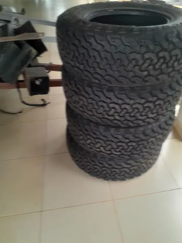 Pneus Novos