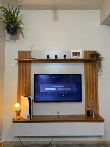 PAINEL DE TV NOVO, NA CAIXA