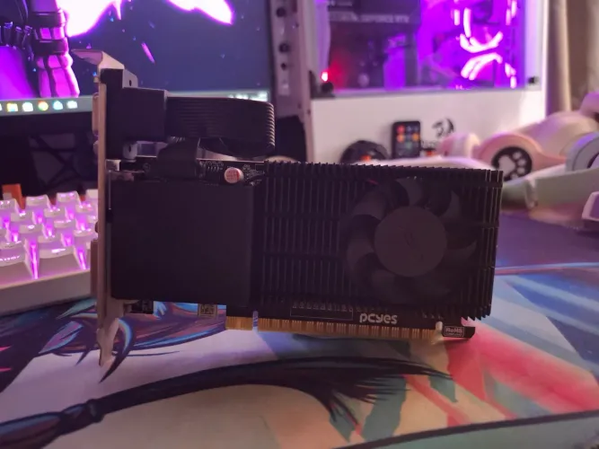 Placa de Vídeo NVIDIA GeForce G210 ? Usada