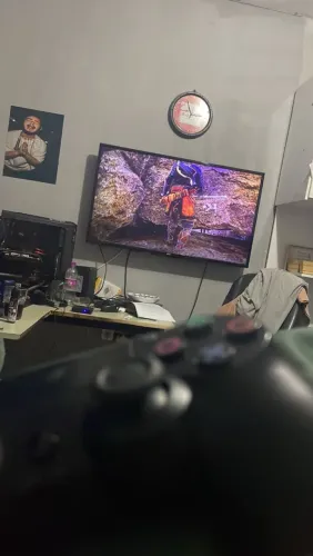 ps4 slim 500gb, em otimas condições, 2 controles cabos, carregador e caixa