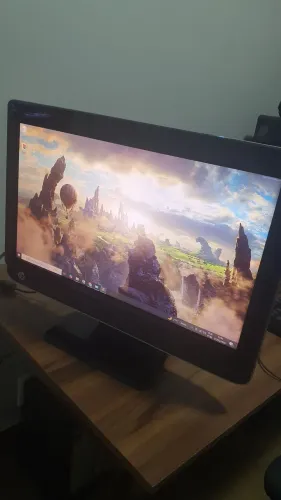 Computador HP All In One Omni 220 PC