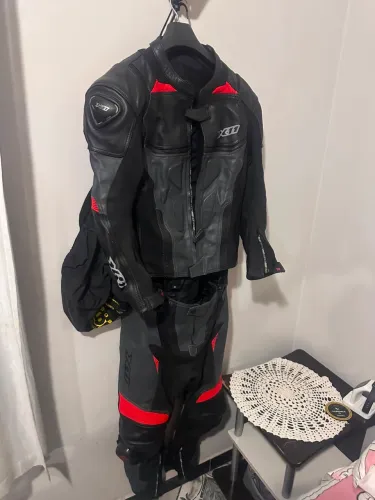 Kit Macacão, Luva e Bota X11 