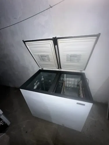 Vendo freezer Esmaltec duas portas