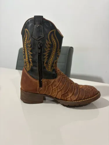 Bota texana bico redondo, couro legítimo - Numero 29