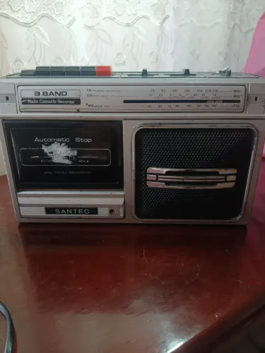 RADIO CASSETE + RADIO DA BARBIE