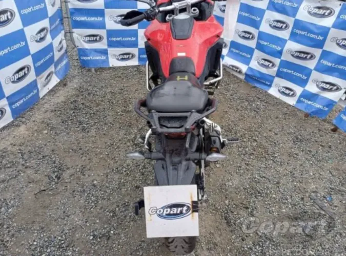 Ducati para retirada de peças