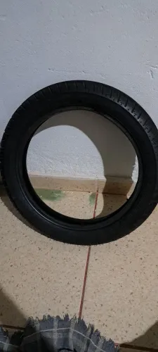 Par de pneus C/ câmara , compatível com biz 110 , 125 e pop 110