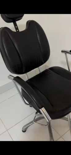 VENDE-SE CADEIRA HIDRÁULICA / RECLINÁVEL