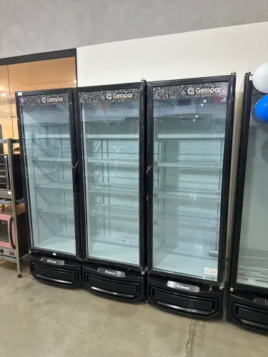GCBC - expositor cerveja 1450 litros Gelopar