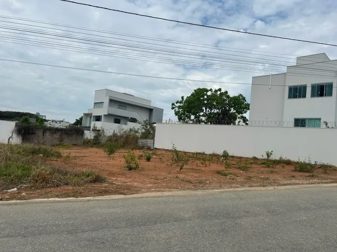 LOTE À VENDA EM CARMO DO CAJURU -MG