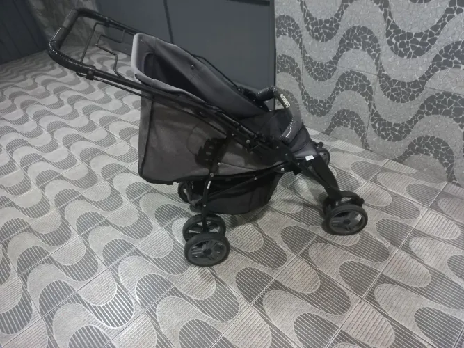 Carrinho de bebê galzerano $130