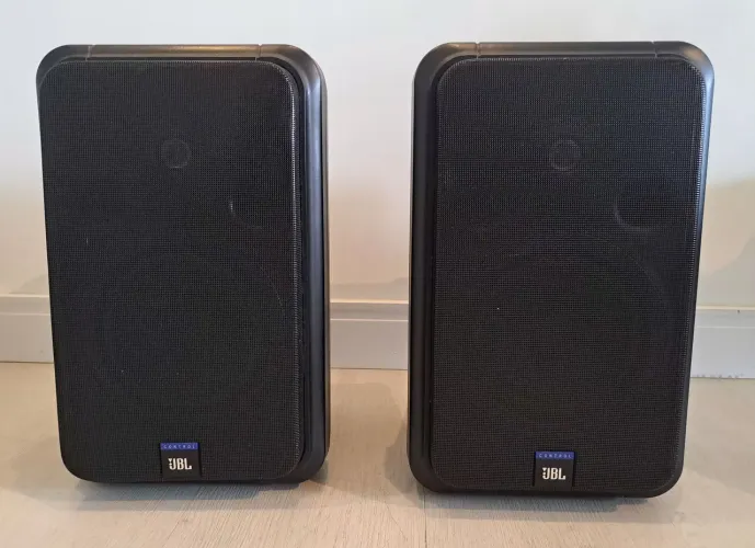 Par de Caixas de Som JBL Control CM62