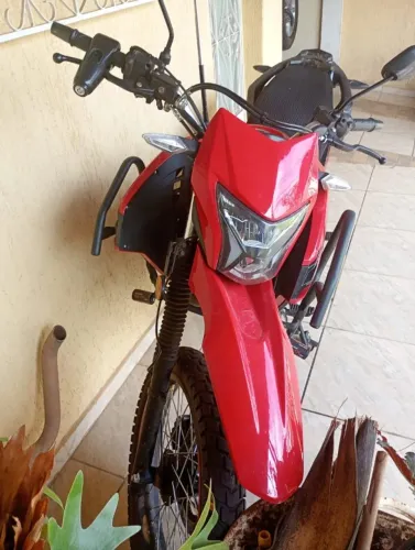 Moto Shineray, 175 efi shi, excelente arrancada,