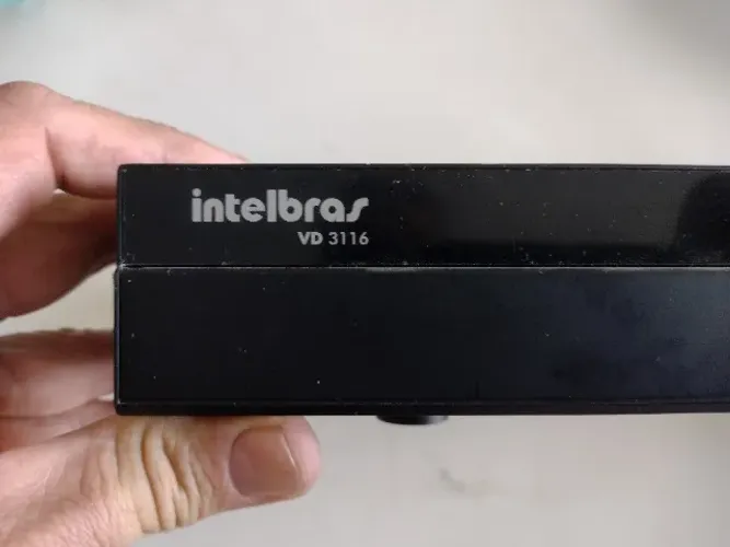DVR  Intelbras VD3116 analógico-16 canais c/HD- usado