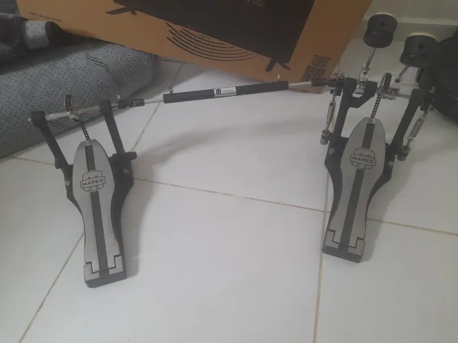 Pedal Duplo de Bateria Mapex p400tw