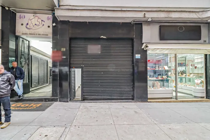 Loja na Rua Barão de Paranapiacaba, 38 - LOJA 1  336 m²